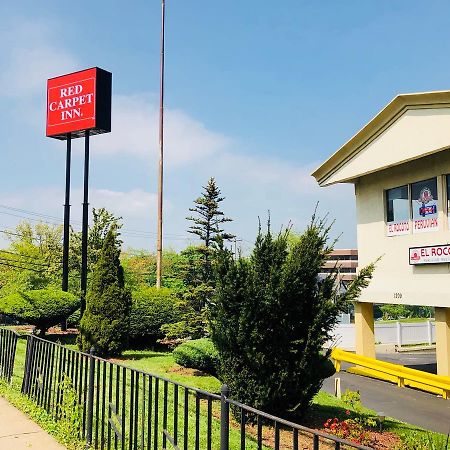Red Carpet Inn - Стемфорд Екстер'єр фото