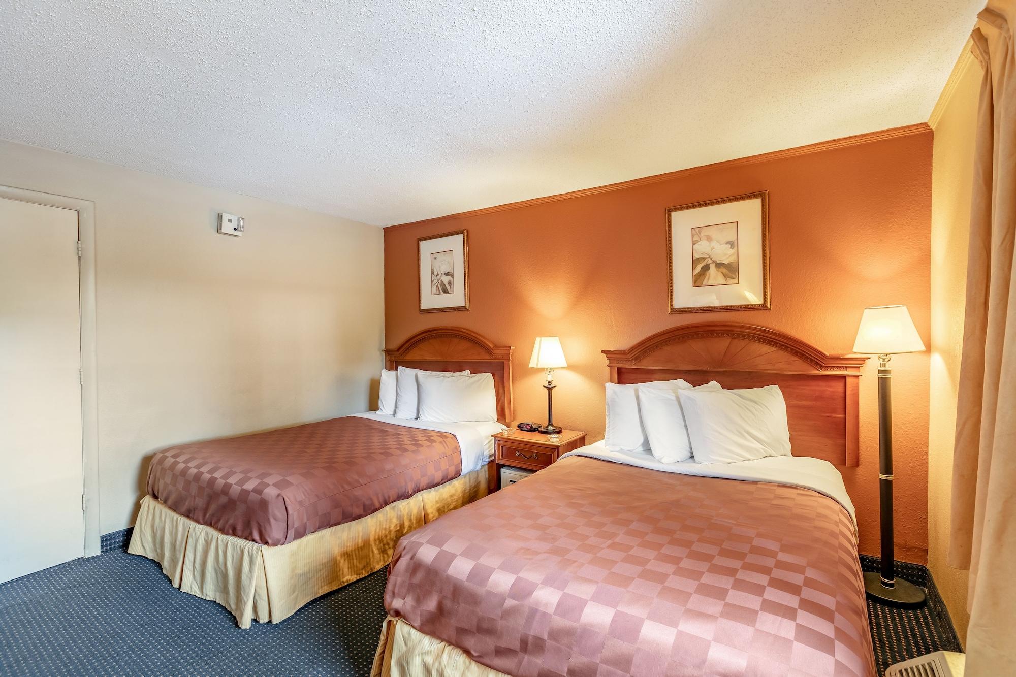 Red Carpet Inn - Стемфорд Екстер'єр фото
