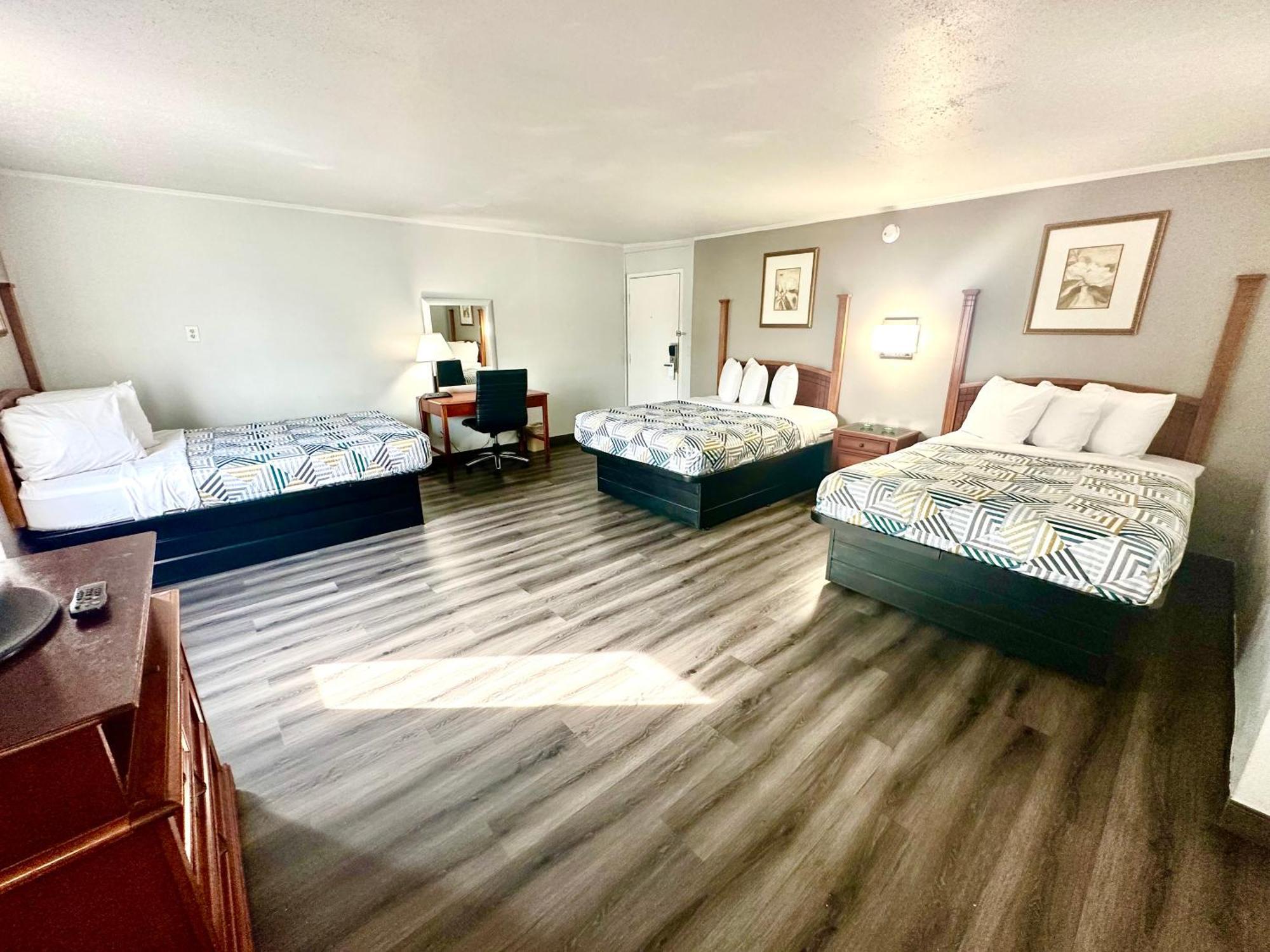Red Carpet Inn - Стемфорд Екстер'єр фото